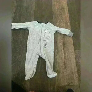 Gerber sleep and play.